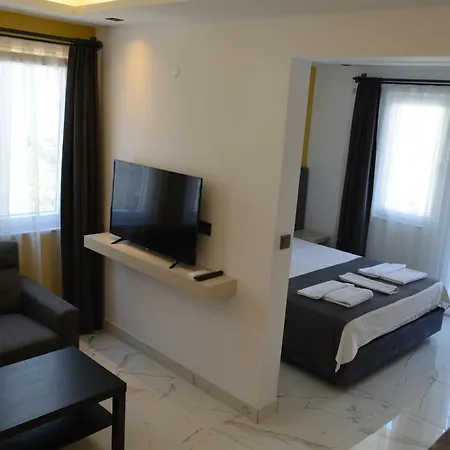 Hotel Leonis *