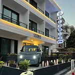 מלון Leonis